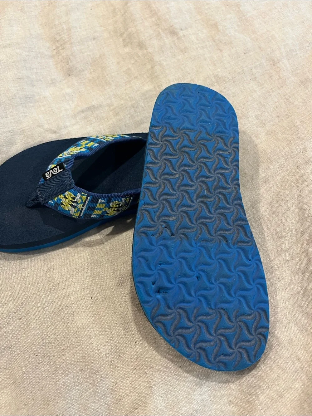 Teva Kids' Navy Blue Patterned Strap Flip Flops size 1